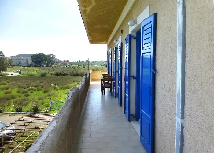Traditional Greek House By The Holiday home
