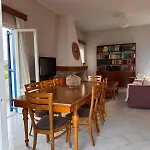 Nyaraló Traditional Greek House By The *