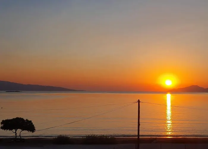 Traditional Greek House By The Feriehus *