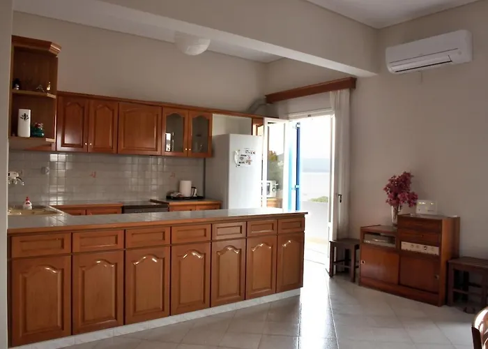 Traditional Greek House By The Ermioni