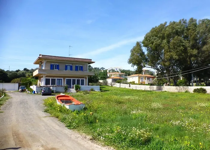 Feriehus Traditional Greek House By The