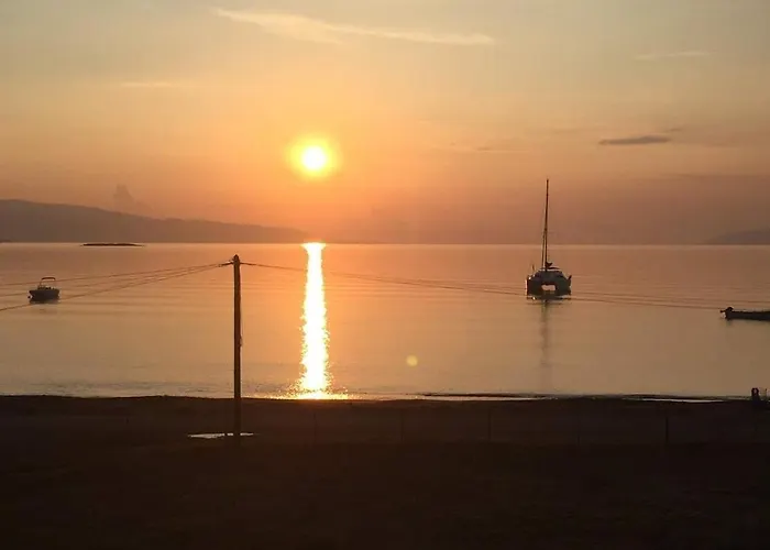 Traditional Greek House By The Feriehus